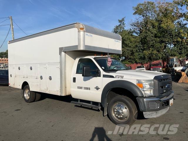 Ford F-550 Camiones cisterna