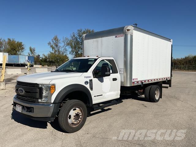 Ford F-550 Camiones caja cerrada