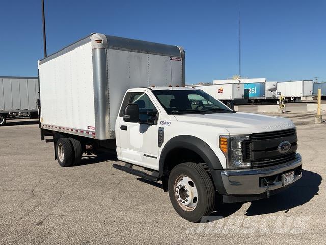 Ford F-550 Camiones caja cerrada