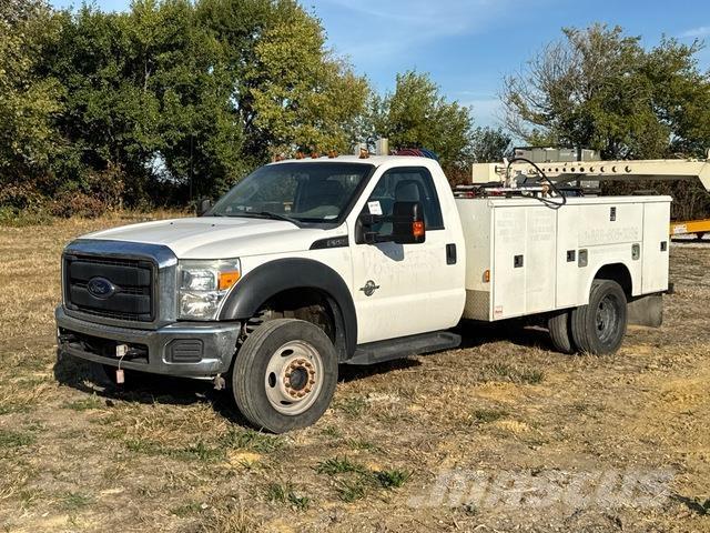Ford F-550 Vehículos - Taller