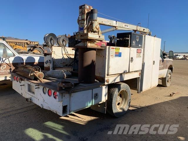 Ford F-550 Vehículos - Taller