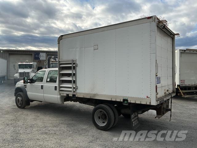 Ford F-550 Camiones caja cerrada