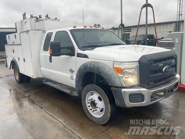 Ford F-550 XL Camiones cisterna