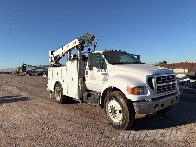 Ford F-650 Vehículos - Taller