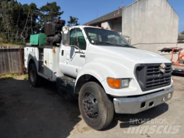 Ford F-650 Vehículos - Taller