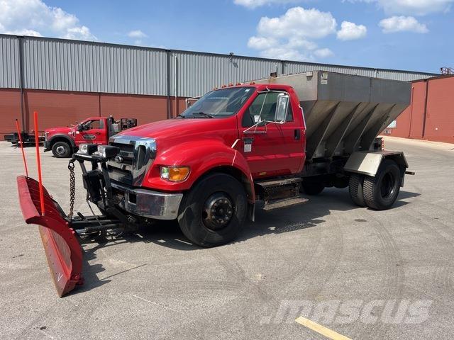 Ford F-650 Láminas y cuñas quitanieves