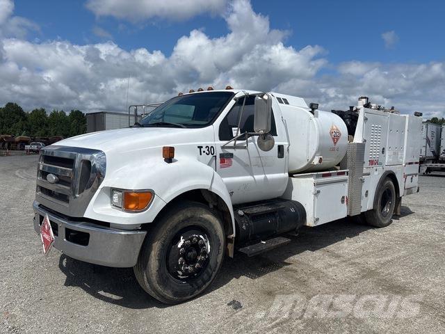 Ford F-650 Camiones cisterna