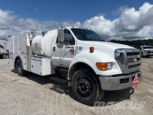 Ford F-650 Camiones cisterna