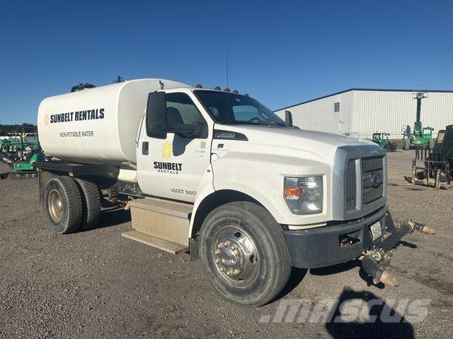 Ford F-650 Camiones cisterna