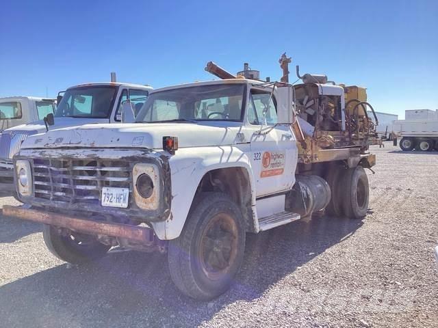Ford F-700 Camiones de perforación móvil