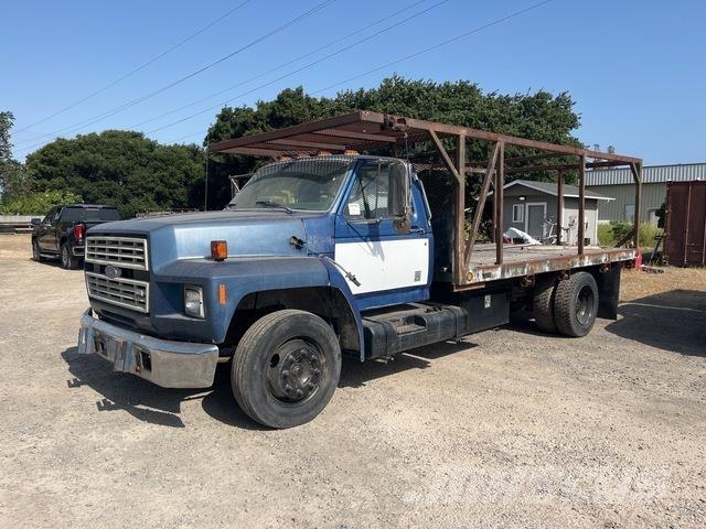 Ford F-700 Camiones plataforma