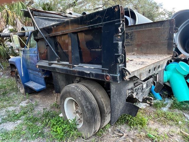 Ford F-700 Camiones bañeras basculantes o volquetes