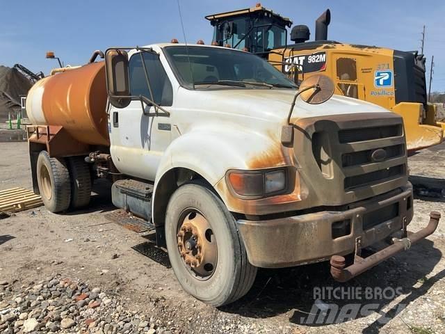 Ford F-750 Camiones cisterna