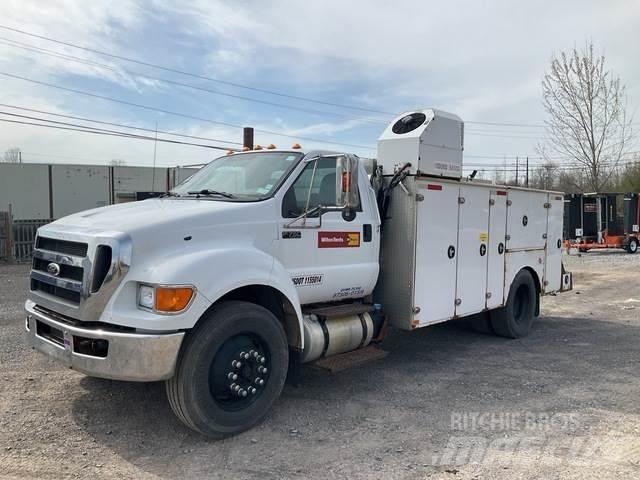 Ford F-750 Vehículos - Taller