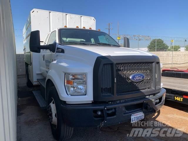 Ford F-750 Camiones volquete para virutas de madera