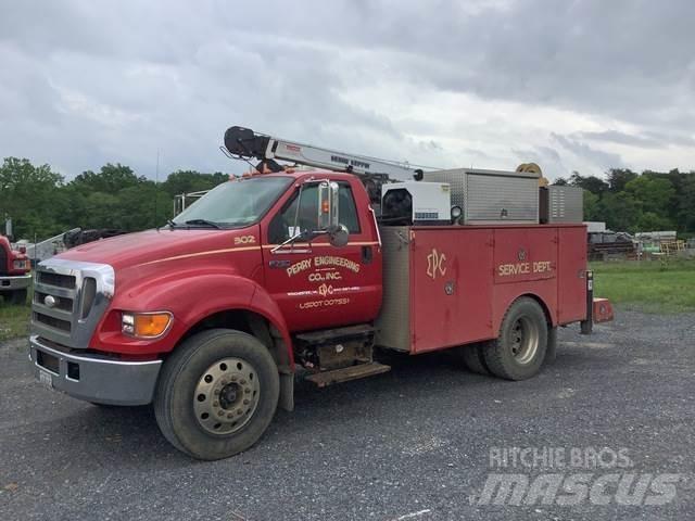 Ford F-750 Vehículos - Taller