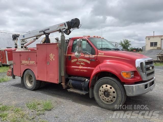 Ford F-750 Vehículos - Taller