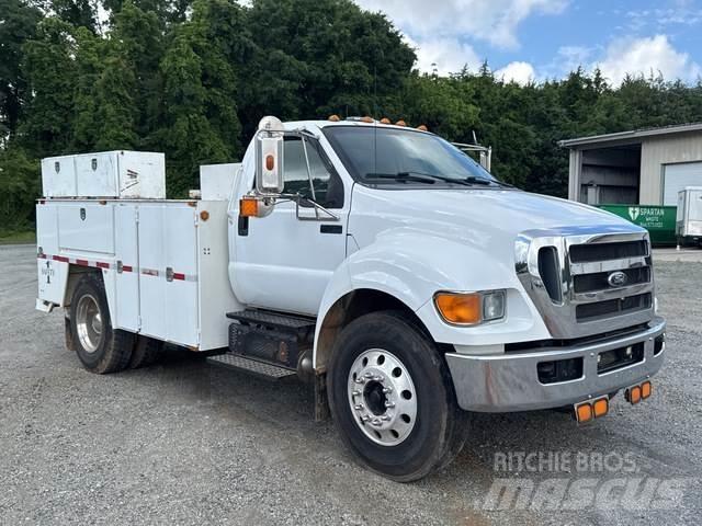 Ford F-750 Vehículos - Taller