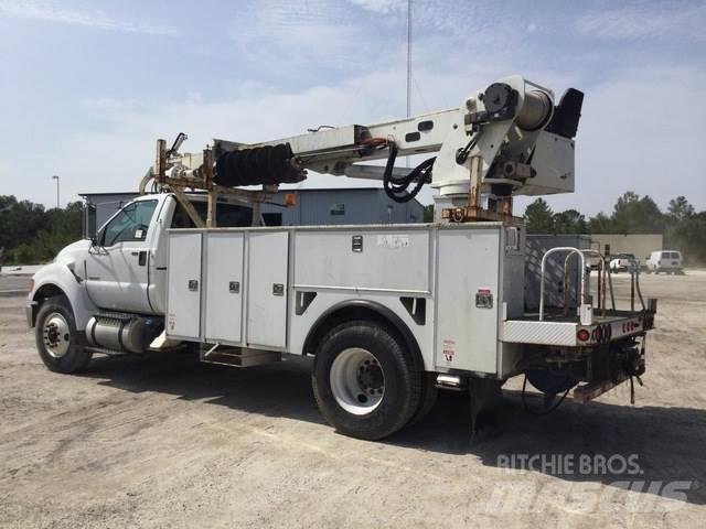 Ford F-750 Camiones de perforación móvil
