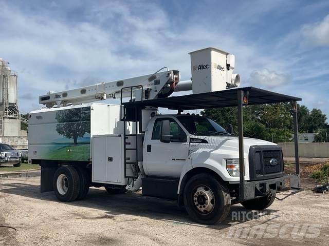 Ford F-750 Plataformas sobre camión