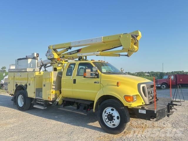 Ford F-750 Plataformas sobre camión