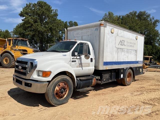 Ford F-750 Camiones cisterna