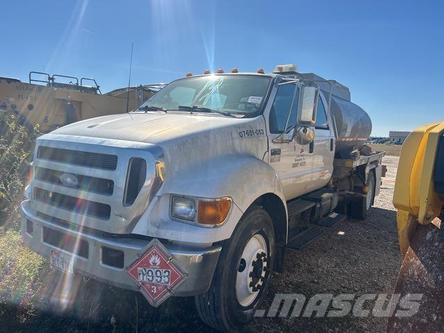Ford F-750 Camiones cisterna