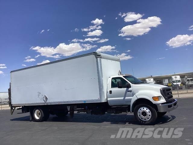 Ford F-750 Camiones caja cerrada