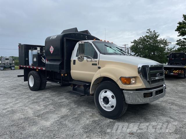 Ford F-750 Camiones cisterna