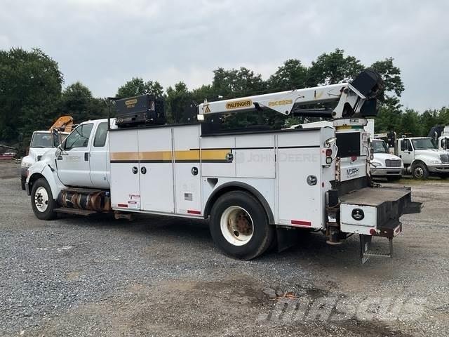 Ford F-750 Vehículos - Taller