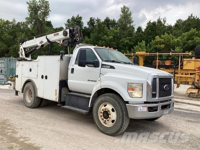 Ford F-750 Vehículos - Taller