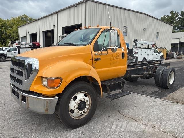 Ford F-750 Cabinas e interior