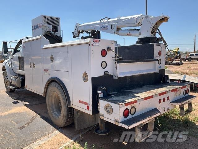 Ford F-750 Vehículos - Taller