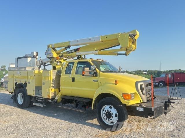 Ford F-750 Plataformas sobre camión