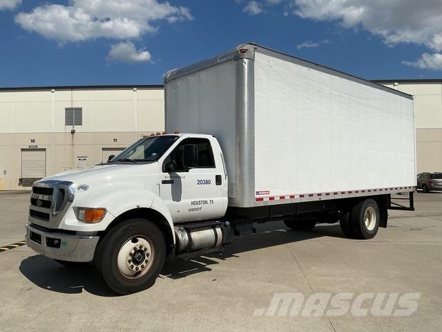 Ford F-750 Camiones caja cerrada