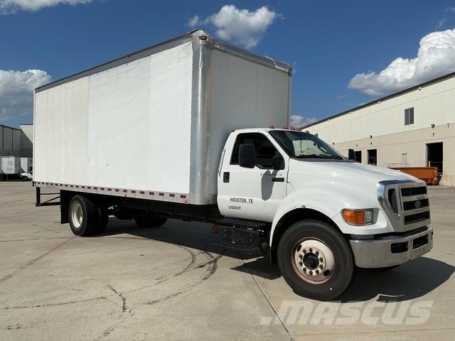 Ford F-750 Camiones caja cerrada