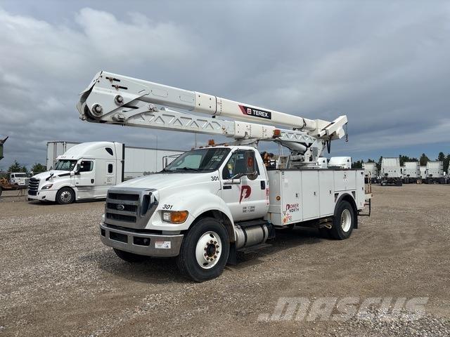 Ford F-750 Plataformas sobre camión