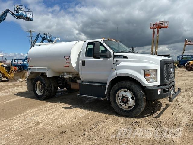 Ford F-750 Camiones cisterna