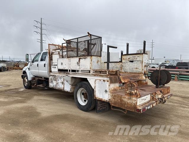 Ford F-750 Vehículos - Taller