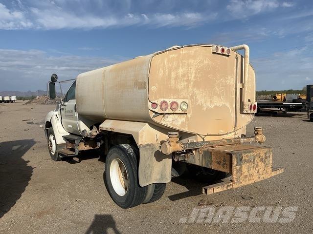 Ford F-750 Camiones cisterna