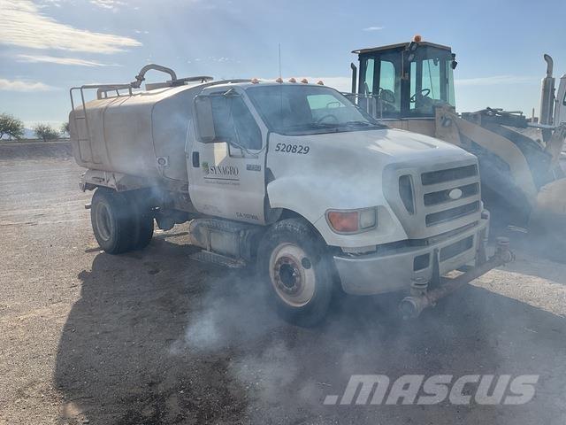 Ford F-750 Camiones cisterna