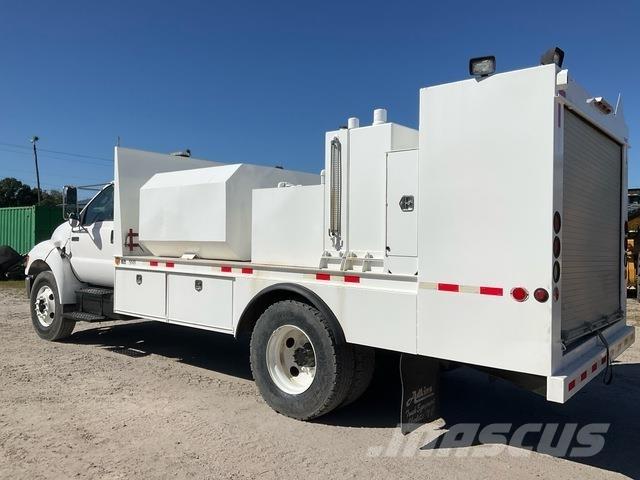 Ford F-750 Camiones cisterna