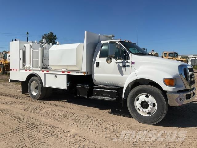 Ford F-750 Camiones cisterna