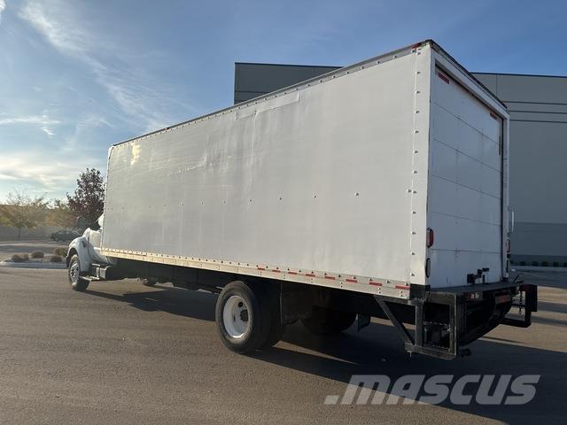 Ford F-750 Camiones caja cerrada