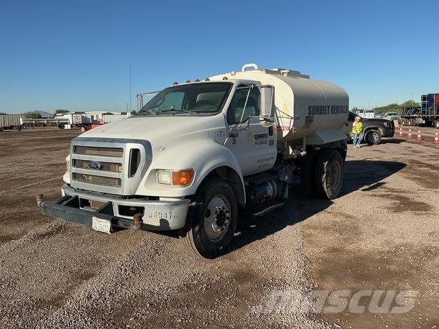 Ford F-750 Camiones cisterna