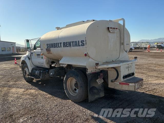 Ford F-750 Camiones cisterna