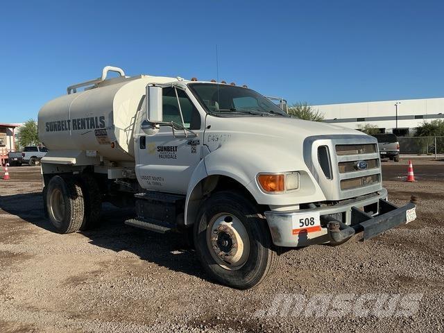 Ford F-750 Camiones cisterna