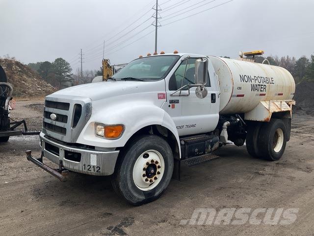 Ford F-750 Camiones cisterna