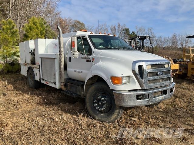 Ford F-750 Camiones cisterna
