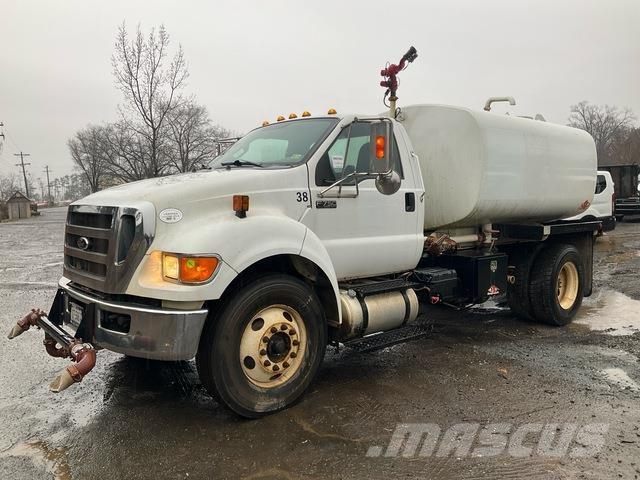 Ford F-750 Camiones cisterna